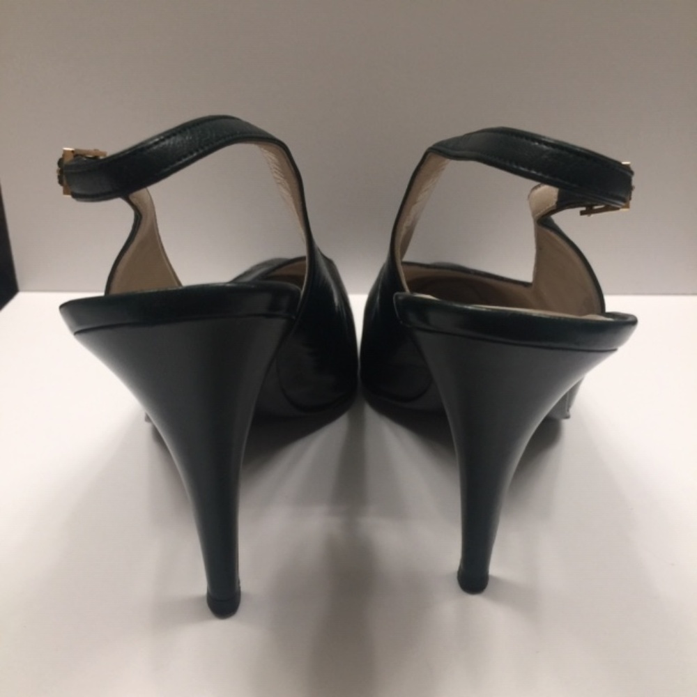 Gorgeous Chanel Two Tone Slingbacks - Vintage - Picture 5 of 8